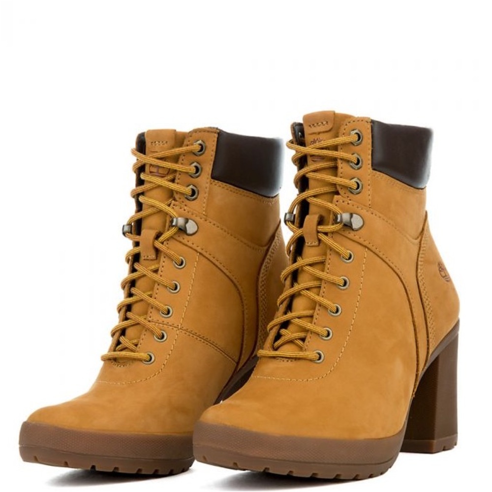 Like new! Women’s Timberland high heel boot